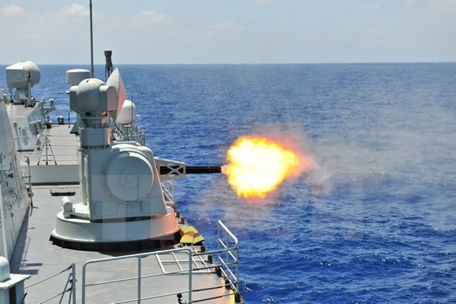 Bản tin 8H: Nga huy động 2 hạm đội lớn nhất cho trận đánh ở Syria Tàu hải quân Nga trong một tập trận trên Địa Trung Hải. (Nguồn: THX/TTXVN)