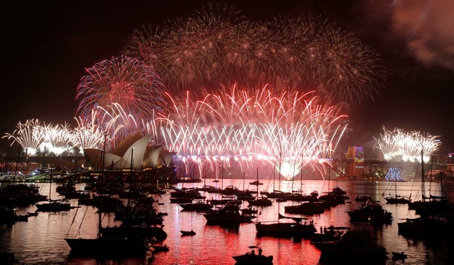 Bản tin 20H: Pháo hoa rợp trời Australia chào đón 2017 Pháo hoa ở Australia chào đón 2017