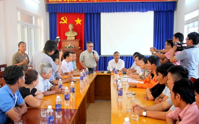 Chủ quản tàu Petrolimex 14 nói gì sau cú va khiến tàu Hải Thành 26 chìm nghỉm Các cơ quan đoàn thể tỉnh Bà Rịa - Vũng Tàu cùng đại diện Công ty CP Xăng dầu Vitaco thăm hỏi, hỗ trợ thân nhân thuyền viên tàu Hải Thành 26 gặp nạn. Ảnh: Đ.Thanh