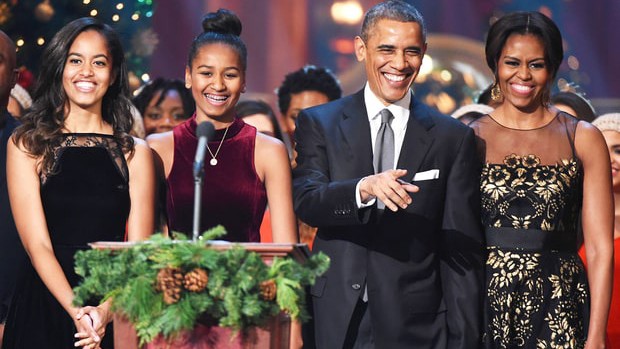 Tổng thống Obama khen đường cong của vợ trên tạp chí Time Ông Obama lấy vợ làm hình mẫu cho hai con gái.