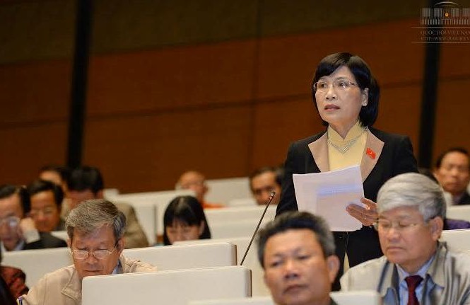 Công khai là tối đa, bí mật là ngoại lệ Theo ĐB Mai Thị Ánh Tuyết (An Giang), những thông tin liên quan đến an toàn thực phẩm thì cơ quan Nhà nước phải có trách nhiệm cung cấp thông tin sớm nhất cho người dân. Ảnh: Như Ý