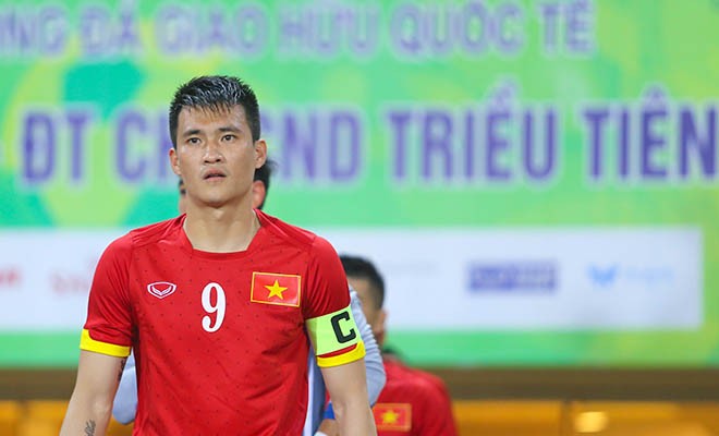 Phút day dứt của Công Vinh giữa ngã rẽ cuộc đời Phút day dứt của Công Vinh giữa ngã rẽ cuộc đời