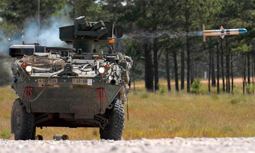 Xe chiến đấu bộ binh Stryker Mỹ thêm uy lực với pháo 30 mm Xe chiến đấu bộ binh Stryker Mỹ phóng tên lửa TOW. Ảnh: USArmy