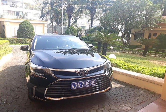 Bí thư Thành ủy Đà Nẵng công khai giấy tờ, bác thông tin đi xe biển giả Xe 43A – 299.99 Bí thư Thành ủy Đà Nẵng đang sử dụng.