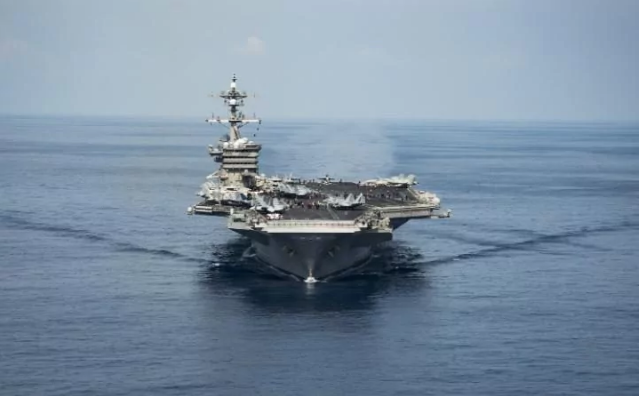 Nga, Trung Quốc do thám hạm đội Mỹ áp sát Triều Tiên Tàu sân bay USS Carl Vinson. Ảnh: Reuters