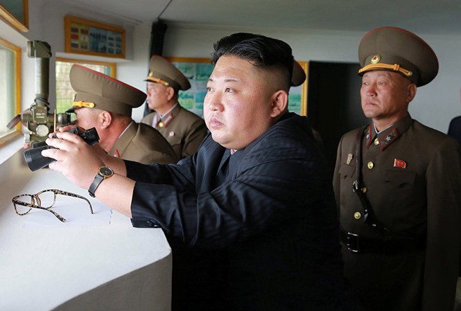Triều Tiên: Mỹ, Hàn chi 300.000 USD thuê sát thủ ám sát Kim Jong-un Triều Tiên cáo buộc, ông Kim Jong-un đang là mục tiêu của một vụ ám sát do Mỹ và Hàn Quốc chủ mưu.
