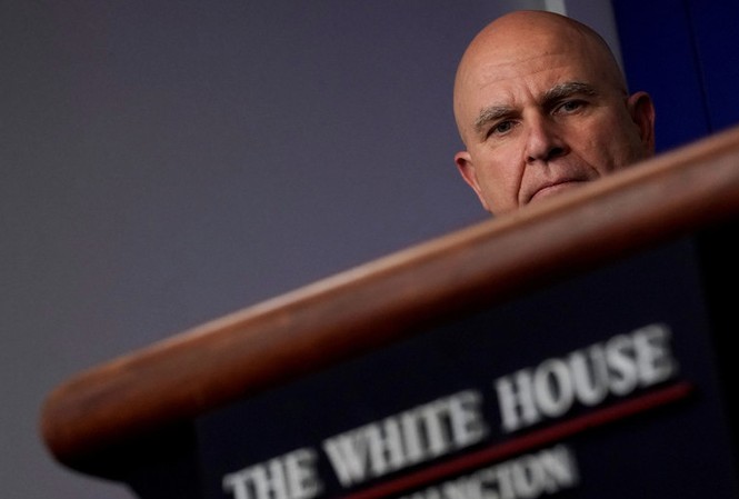 Rộ tin ông Trump sa thải cố vấn an ninh quốc gia, Nhà Trắng nói gì? Cố vấn An ninh Quốc gia H.R. McMaster vướng tin đồn sắp bị sa thải. Ảnh: Reuters