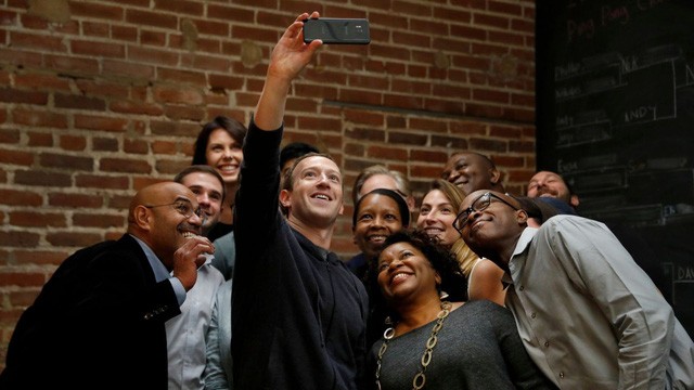 Mark Zuckerberg “mất bạn, thêm thù” tại thung lũng Silicon Mark Zuckerberg đang mất dần bạn bè ở thung lũng Silicon.