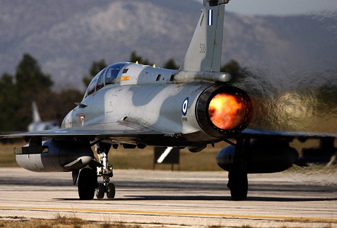 Chiến đấu cơ Hy Lạp lao xuống biển, không rõ tung tích phi công Chiến đấu cơ Mirage 2000-5. Ảnh: AP