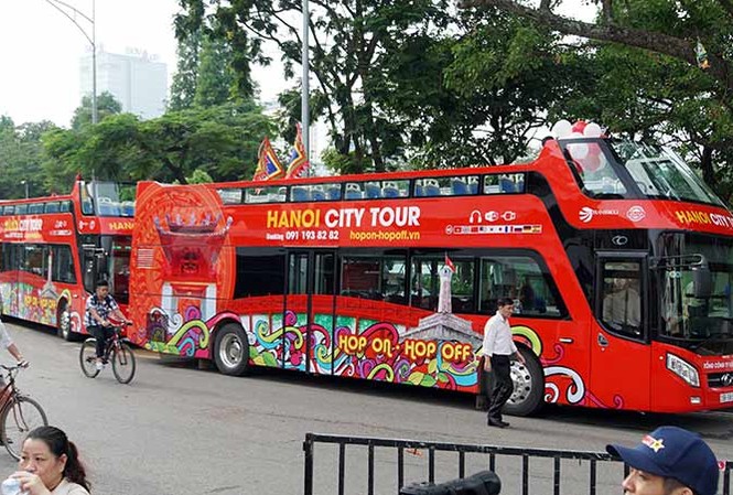 Bản tin 8H: Khai trương xe buýt 2 tầng City Tour đầu tiên ở Hà Nội Chiếc xe buýt 2 tầng đầu tiên mang tên City Tour