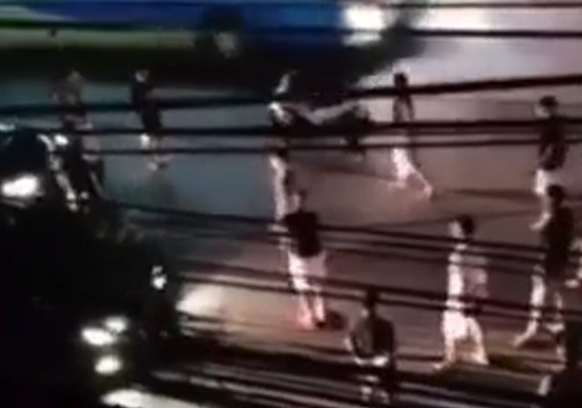 Bản tin 14H: Ăn đêm ‘ghẹo’ gái, hai nhóm thanh niên hỗn chiến Mâu thuẫn tại quán ăn đêm, 2 nhóm côn đồ lao vào hỗn chiến. Ảnh Dân trí.