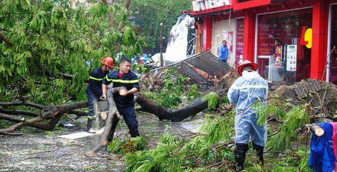 Hà Nội ra công điện khẩn ứng phó cơn bão số 4 Công tác ứng phó bão số 4 đang được tích cực thực hiện. Ảnh minh hoạ