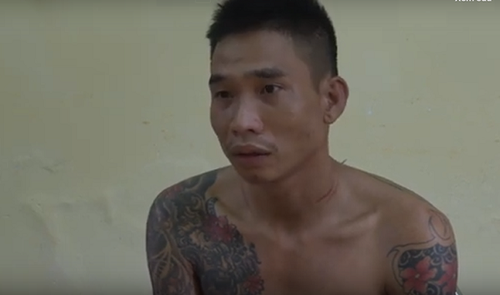'Ngáo đá' khống chế vợ con, đâm trọng thương Phó trưởng Công an xã Đối tượng "ngáo đá" đâm trọng thương công an bị bắt giữ