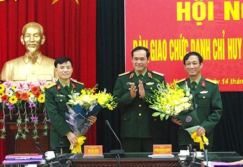 Bản tin 8H: Bộ Quốc phòng bổ nhiệm nhân sự ba Quân khu Hội nghị bàn giao chức trách, nhiệm vụ Chỉ huy trưởng Bộ Chỉ huy Quân sự tỉnh Nam Định. Ảnh: VGP