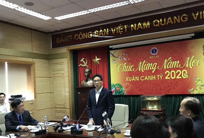 Bắt buộc những người đến từ vùng dịch virus corona khai báo y tế Phó Thủ tướng Vũ Đức Đam chỉ đạo tại cuộc họp khẩn