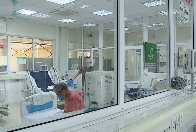 Thêm ba bệnh nhân COVID-19 nhận kết quả xét nghiệm âm tính lần 3 Thêm ba bệnh nhân COVID-19 nhận kết quả xét nghiệm âm tính lần 3