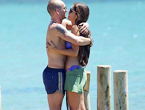 Sneijder hạnh phúc bên tân nương Sneijder hạnh phúc bên tân nương