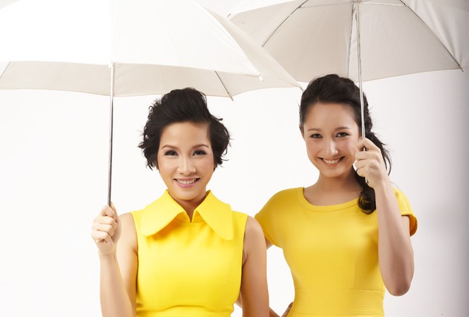 Mỹ Linh gợi cảm bên con gái Mỹ Linh gợi cảm bên con gái
