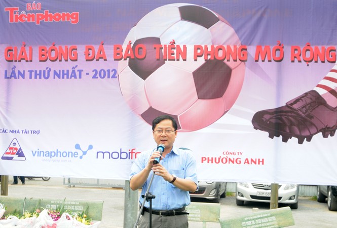 Khai mạc giải bóng đá báo Tiền Phong 2012 Khai mạc giải bóng đá báo Tiền Phong 2012