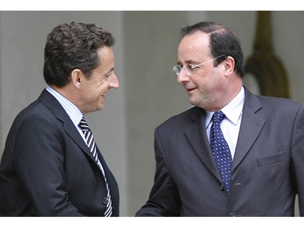 Tổng thống Pháp tranh cử sẽ khó khăn Tổng thống Nicolas Sarkozy (trái) và ứng viên Francois Hollande
Ảnh: Paris Match