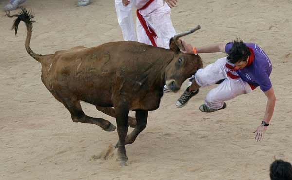 Thót tim với lễ hội “bò rượt” San Fermin ở Tây Ban Nha Thót tim với lễ hội “bò rượt” San Fermin ở Tây Ban Nha