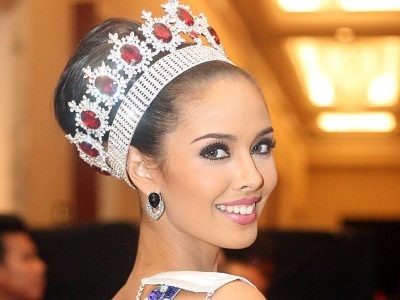 Chiêm ngưỡng nhan sắc rạng rỡ của Tân HHTG 2013 Chiêm ngưỡng nhan sắc rạng rỡ của Tân HHTG 2013