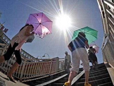 Miền Bắc sắp đón đợt nắng nóng đầu tiên trong năm Miền Bắc sắp đón đợt nắng nóng đầu tiên trong năm
