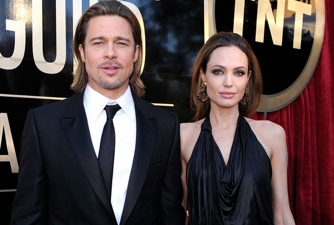 Brad Pitt: 'Angelina Jolie vẫn là gái hư' Brad Pitt: 'Angelina Jolie vẫn là gái hư'