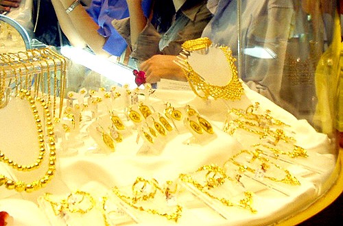 Giá vàng còn 42,5 triệu đồng/lượng Giá vàng còn 42,5 triệu đồng/lượng