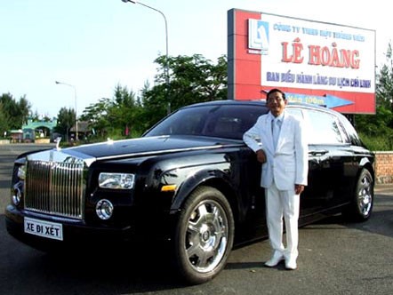 Những bà vợ cũ ham tiền của 'lão đại gia' Lê Ân Những bà vợ cũ ham tiền của 'lão đại gia' Lê Ân