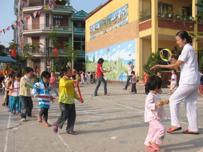 Hà Nội: Nóng tuyển dụng giáo viên mầm non Giáo viên mầm non vẫn chưa được bình đẳng với giáo viên các cấp học phổ thông