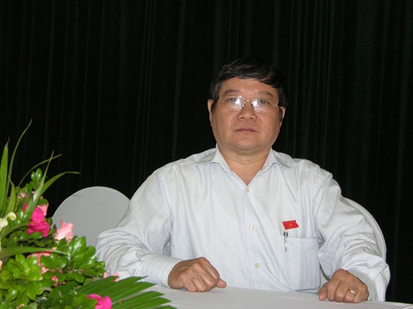 Nhiều cán bộ hưởng thụ quá giới hạn tiền lương Nhiều cán bộ hưởng thụ quá giới hạn tiền lương