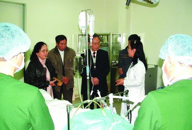 Tăng giám định để cân đối phí BHYT Tăng viện phí một số bệnh viện có thể bù phần nào chi phí Ảnh: P.V