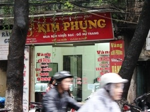 Thiếu nợ, vờ mua trang sức cướp tiệm vàng Thiếu nợ, vờ mua trang sức cướp tiệm vàng