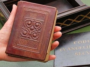 Cuốn sách cổ nhất châu Âu đạt giá 14 triệu USD Cuốn sách cổ nhất châu Âu đạt giá 14 triệu USD