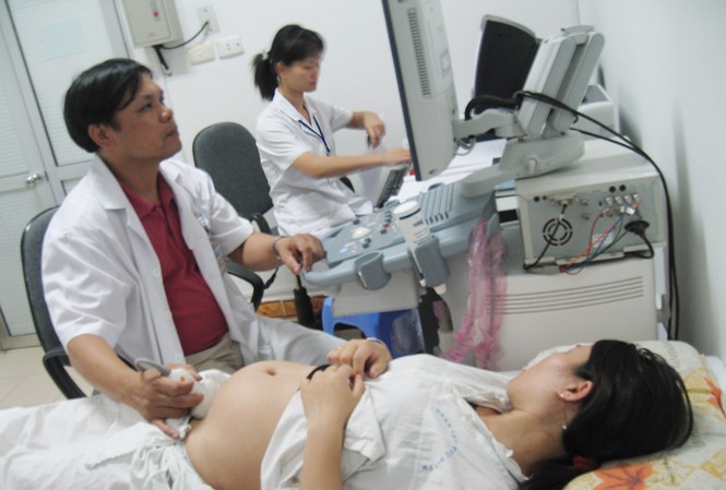 Hơn 400 dịch vụ y tế tăng giá Siêu âm cũng nằm trong số hơn 400 dịch vụ y tế tăng giá. Ảnh: Thái Hà