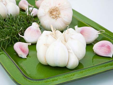 Củ tỏi trị ho, viêm họng Củ tỏi trị ho, viêm họng