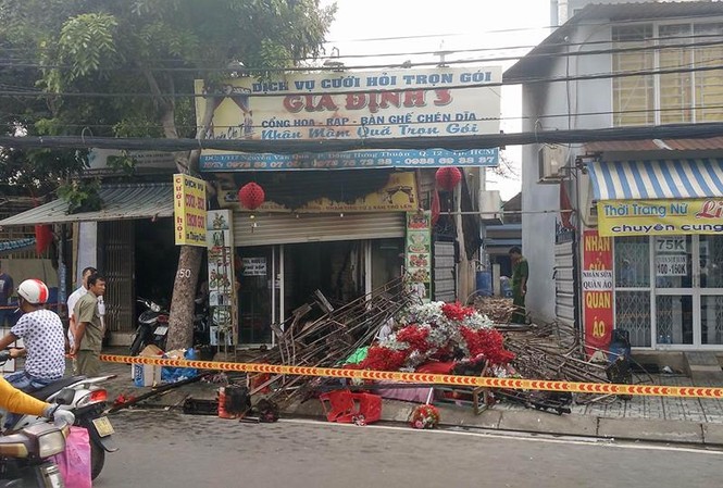 Lộ nguyên nhân vụ cháy làm 3 người chết ở Sài Gòn Hiện trường vụ cháy làm ba người chết ngày 4/10.