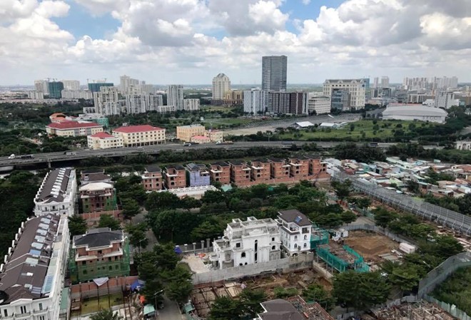 Đại gia nước ngoài tăng rót vốn vào bất động sản Việt Nam Nhà đầu tư ngoại đang gia tăng rót vốn vào thị trường Việt Nam thông qua các thương vụ M&A. Ảnh: Đình Dân.