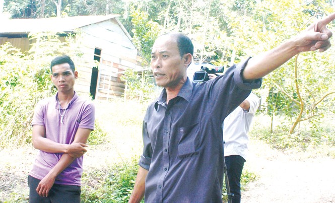 Vào nơi sẽ đặt nhà máy thép nghìn tỷ Người dân thôn Hoa, sống trong ô nhiễm vì nhà máy xi măng Xuân Thanh, bất an trước thông tin sẽ có thêm nhà máy thép.