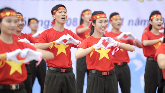 Hào hùng thanh niên Việt Nam Trong suốt chiều dài lịch sử dân tộc, tuổi trẻ luôn là lớp người đi đầu vì sự nghiệp xây dựng và bảo vệ Tổ quốc. Ảnh: Xuân Tùng.