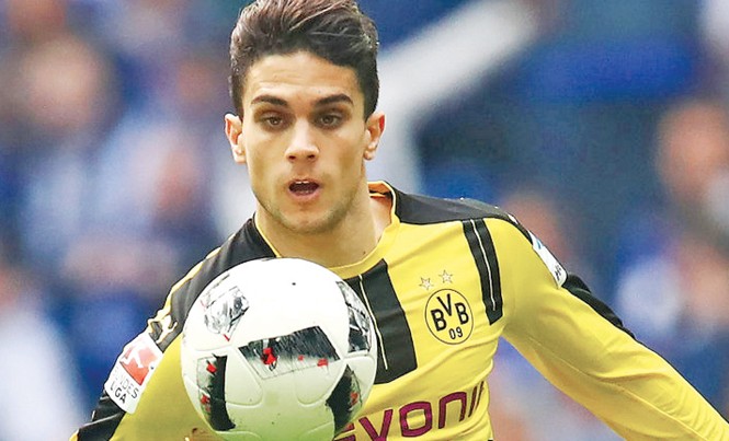 Thế giới bóng đá đứng bên Dortmund Hậu vệ Marc Bartra là người bị thương nặng nhất trong vụ nổ nhằm vào chiếc xe chở đội Borussia Dortmund. Ảnh: Skysport.