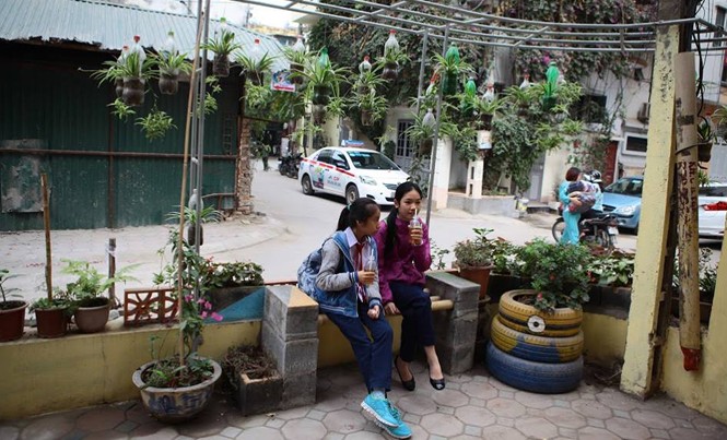 Biến bãi rác thành vườn hoa Vườn hoa thành tài sản công và trở thành một điểm xanh của khu phố.