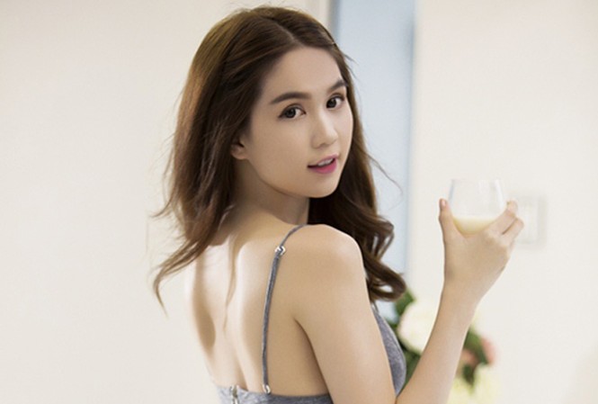 Ngọc Trinh: Sao không bikini? Ngọc Trinh: Sao không bikini?