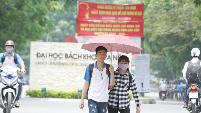 Các trường hãy bỏ nỗi sợ trong đầu Phó Thủ tướng Vũ Đức Đam khẳng định: Tự chủ không có nghĩa là nhà nước không tiếp tục đầu tư. Vấn đề là thay đổi cách đầu tư mà thôi. Ảnh: Ngọc Châu