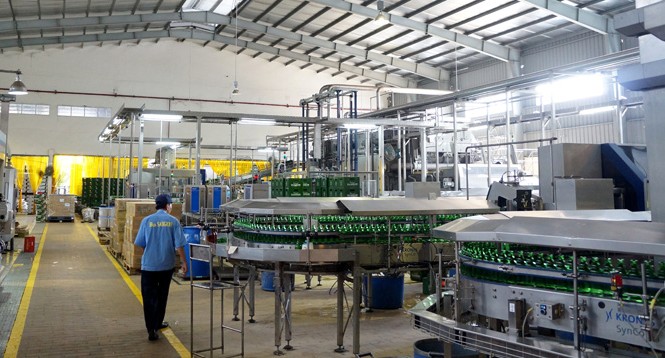 Dây chuyền sản xuất bia Sài Gòn tại nhà máy bia Sabeco 187 Nguyễn Chí Thanh, TPHCM. Ảnh: Nhật Minh.