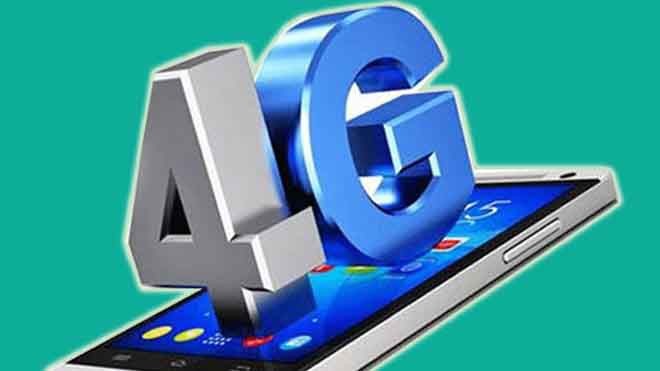 Chính thức cấp phép 4G cho Viettel và VNPT Viettel triển khai thử nghiệm 4G tại Vũng Tàu tháng 12/2015.