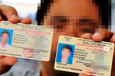 Lãnh đạo Bộ GTVT: Bằng lái xe giấy vẫn dùng bình thường Lãnh đạo Bộ GTVT: Bằng lái xe giấy vẫn dùng bình thường