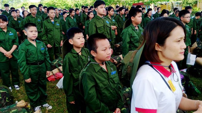 “Học kỳ trong quân đội” cho thanh thiếu nhi Quảng Bình, Quảng Trị, Huế Tham gia “Học kỳ trong quân đội” giúp các chiến sĩ “nhí” bản lĩnh, tự tin, vững vàng hơn trong cuộc sống.