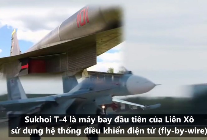 Hệ thống điều khiển không thể hỏng trên tiêm kích Su-35 Hệ thống điều khiển không thể hỏng trên tiêm kích Su-35
